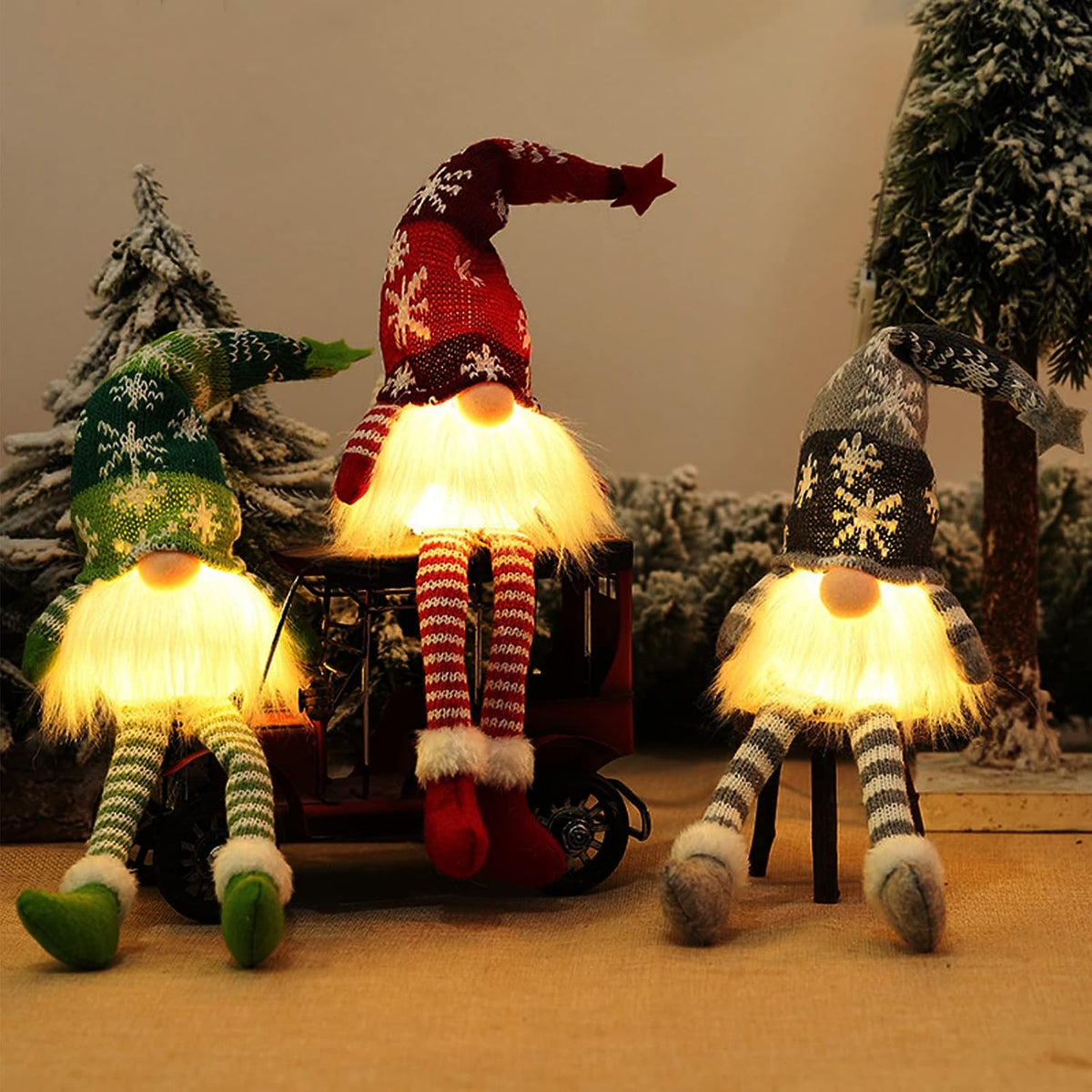 Leuchtende Weihnachtswichtel als Weihnachtsdeko